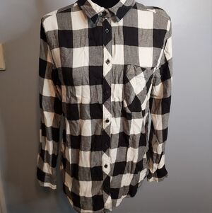 Arizona Jean Co Black And White Plaid Button Up Shirt